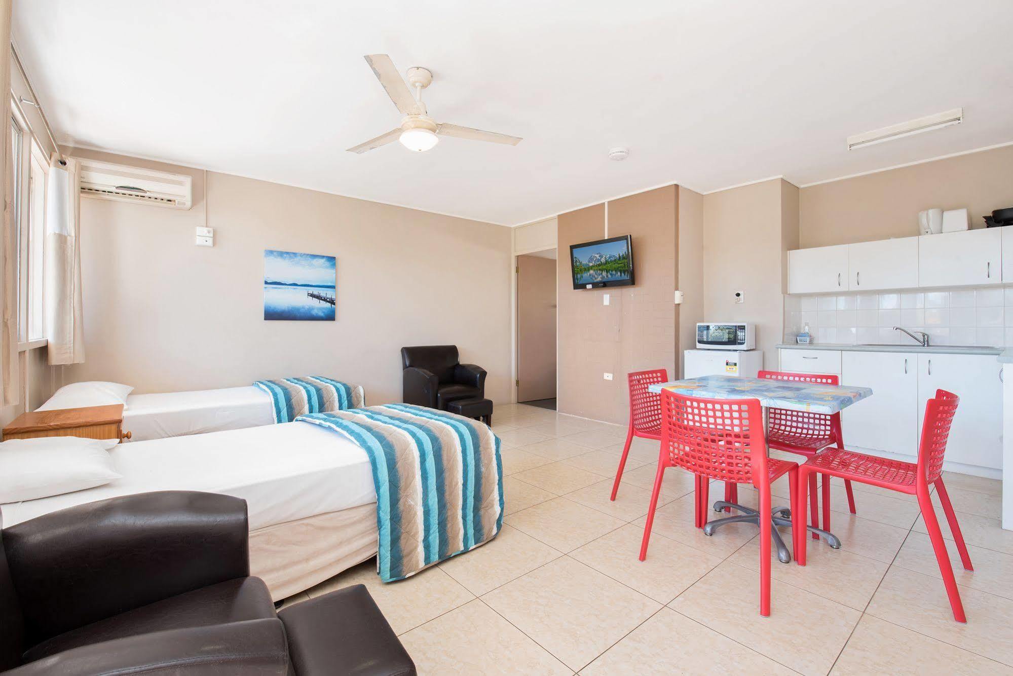 Browns At Broadbeach Gold Coast Exterior photo