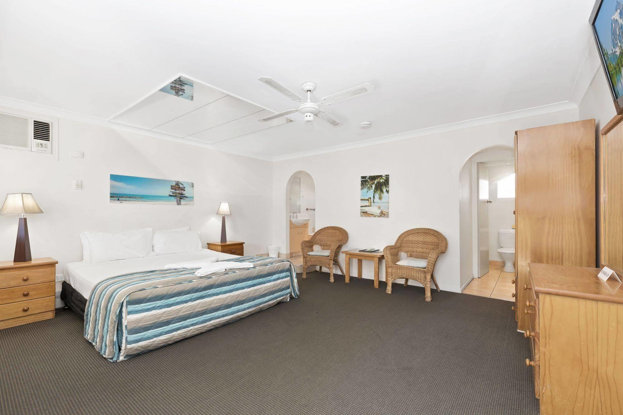 Browns At Broadbeach Gold Coast Exterior photo